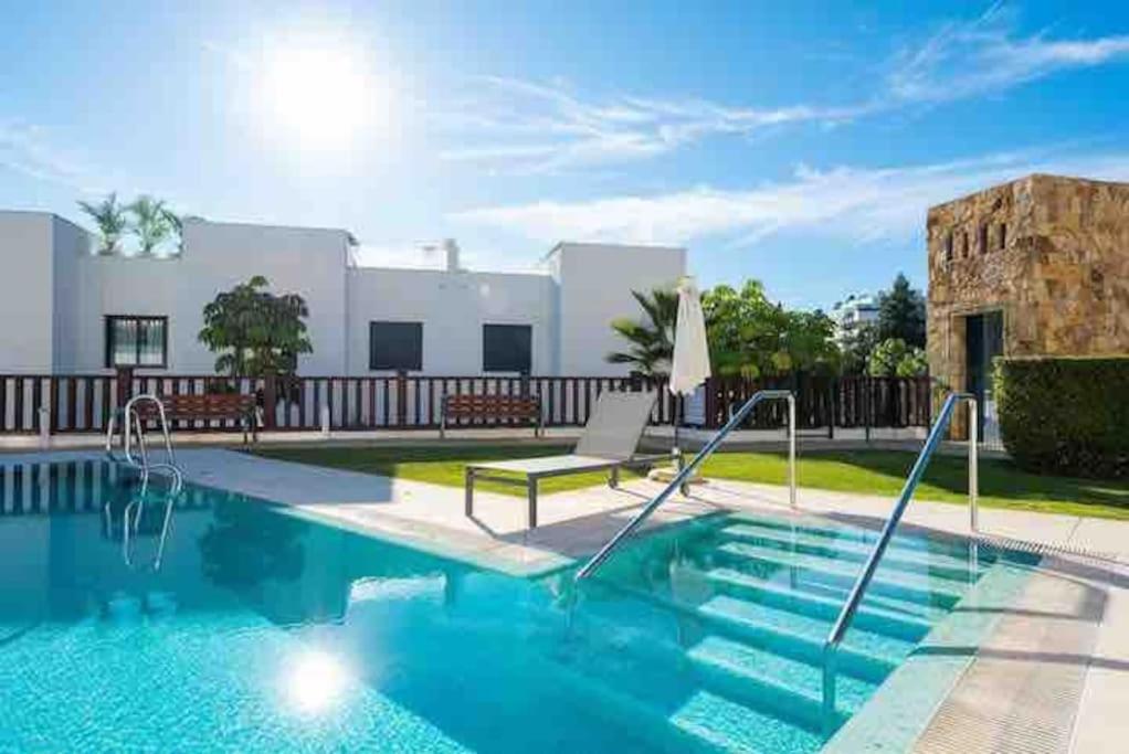 Luxury House With Private Rooftop Jacuzzi On The Golden Mile * Marbella