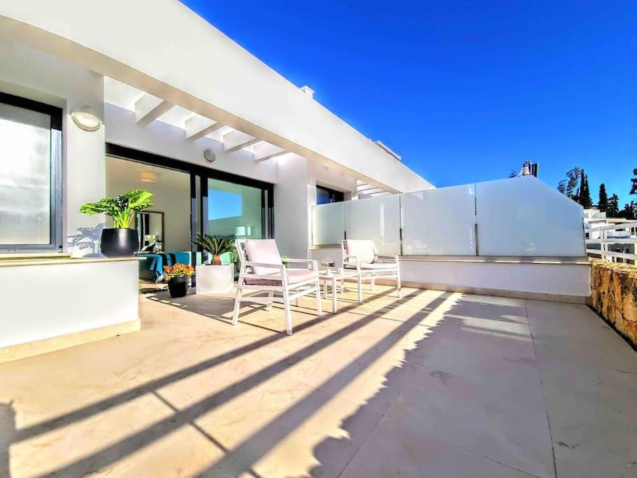 Holiday home Luxury House With Private Rooftop Jacuzzi On The Golden Mile